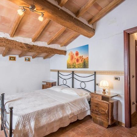 Gorgeous Home In Montalcino With Kitchen エクステリア 写真