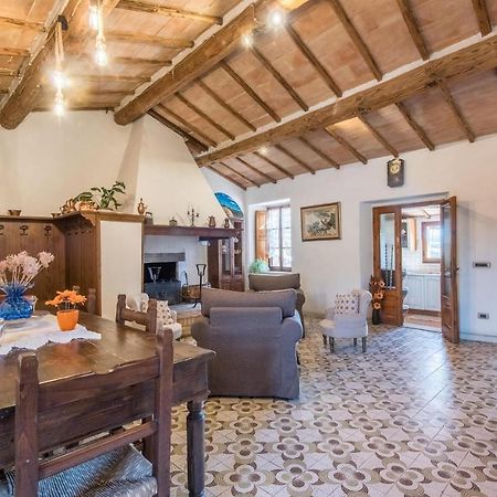 Gorgeous Home In Montalcino With Kitchen エクステリア 写真