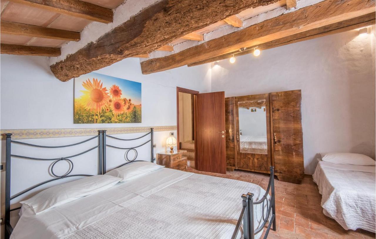 Gorgeous Home In Montalcino With Kitchen エクステリア 写真